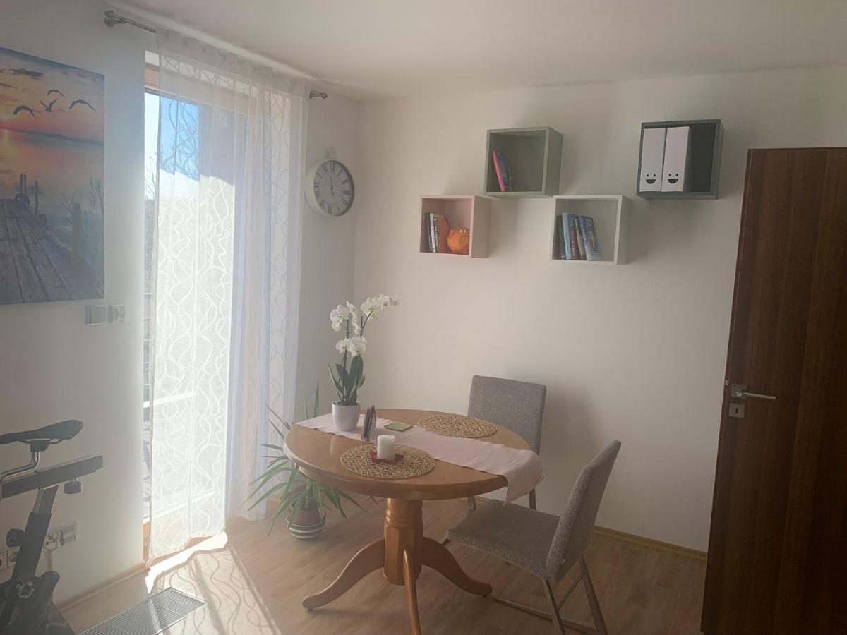 Apartman S Wellness Sluzbami Čerčany Εξωτερικό φωτογραφία